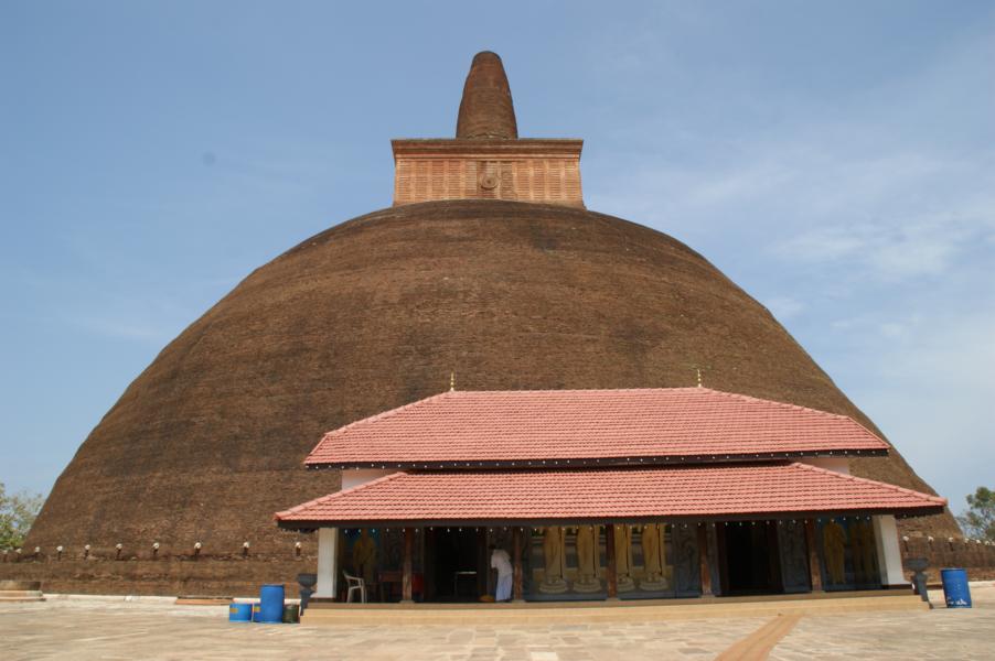 Jetavanarama Dagoba in Anuradhapura